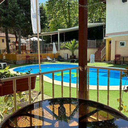 קרנבו Holiday Village Interpark מראה חיצוני תמונה