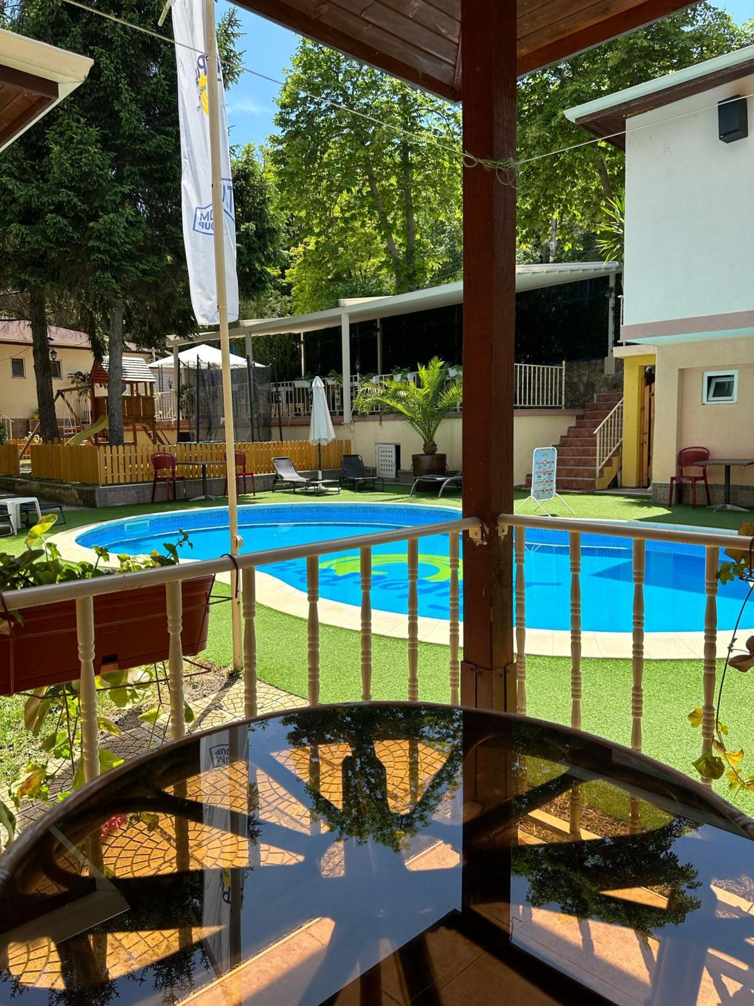 קרנבו Holiday Village Interpark מראה חיצוני תמונה